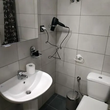 G M 4 Kentro In The Heart Of The